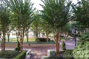 300 W 5th St, Charlotte, NC 28202 - Photo 32