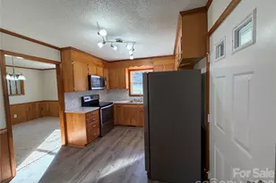 424 Holland Dr, Statesville, NC 28677 - Photo 6