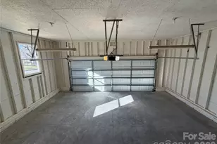 424 Holland Dr, Statesville, NC 28677 - Photo 36