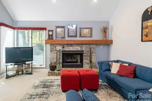 2 Bent Tree Dr, Asheville, NC 28803 - Photo 8