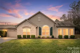 2304 Coltsview Ln, Matthews, NC 28105 - Photo 1