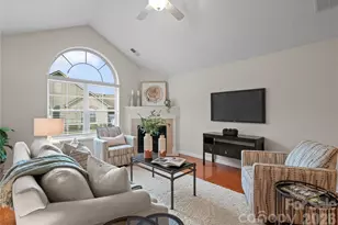 2304 Coltsview Ln, Matthews, NC 28105 - Photo 6