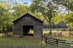 10915 Beatties Ford Rd, Huntersville, NC 28078 - Photo 30