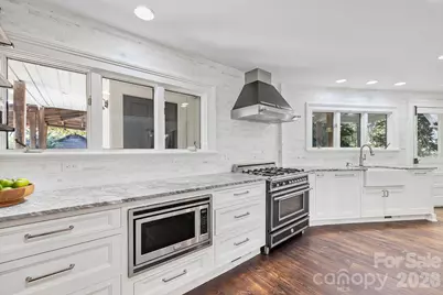 10915 Beatties Ford Road, Huntersville, NC 28078 - Photo 12