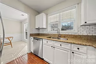 7607 Rolling Meadows Ln, Huntersville, NC 28078 - Photo 10