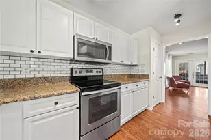 7607 Rolling Meadows Ln, Huntersville, NC 28078 - Photo 8