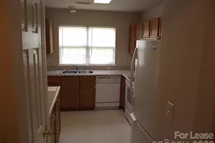 5311 Eneida Sue Dr, Charlotte, NC 28214 - Photo 4