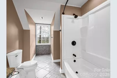 181 Beechwood Lakes Drive, Hendersonville, NC 28792 - Photo 32