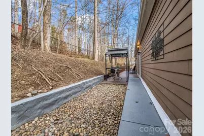 181 Beechwood Lakes Drive, Hendersonville, NC 28792 - Photo 38