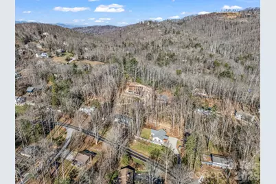 181 Beechwood Lakes Drive, Hendersonville, NC 28792 - Photo 10