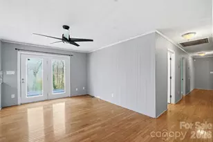 324 Pawley Dr, Charlotte, NC 28214 - Photo 10