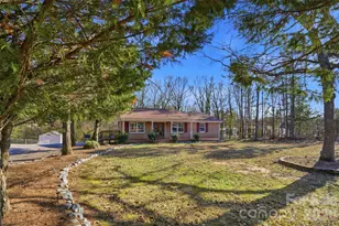 324 Pawley Dr, Charlotte, NC 28214 - Photo 1