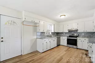 324 Pawley Dr, Charlotte, NC 28214 - Photo 4