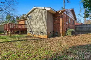 4821 Woodway Pl, Charlotte, NC 28208 - Photo 32