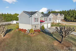 3315 Lilac Ln, Hudson, NC 28638 - Photo 2