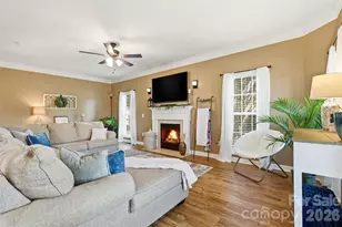 2712 25th St NE, Hickory, NC 28601 - Photo 6