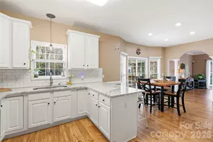 2712 25th St NE, Hickory, NC 28601 - Photo 12