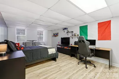 2712 25th Street NE, Hickory, NC 28601 - Photo 32