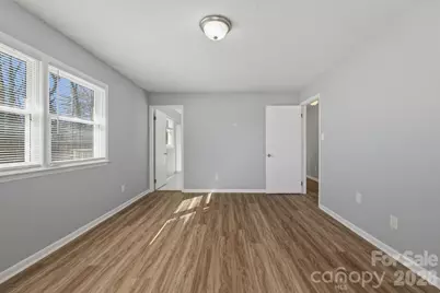 1230 18th Avenue NE, Hickory, NC 28601 - Photo 20
