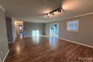 1230 18th Ave NE, Hickory, NC 28601 - Photo 32