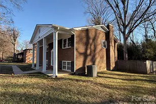 1230 18th Ave NE, Hickory, NC 28601 - Photo 2