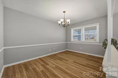 1230 18th Avenue NE, Hickory, NC 28601 - Photo 8