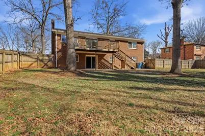 1230 18th Avenue NE, Hickory, NC 28601 - Photo 4
