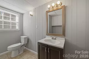 1230 18th Ave NE, Hickory, NC 28601 - Photo 36