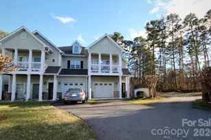 1364 21st Ave NE, Hickory, NC 28601 - Photo 1