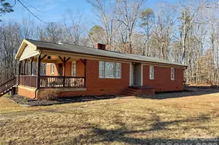 135 Bent Twig Dr, Statesville, NC 28677 - Photo 1