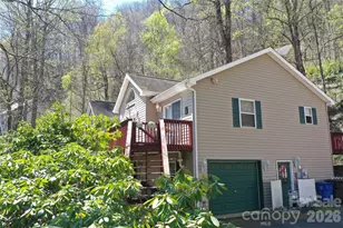 650 Creekside Dr, Maggie Valley, NC 28751 - Photo 2