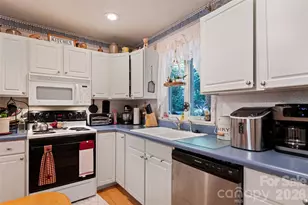 650 Creekside Dr, Maggie Valley, NC 28751 - Photo 14