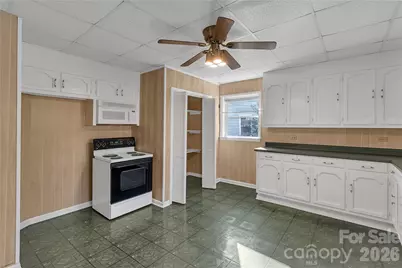 215 King Street S, Gastonia, NC 28086 - Photo 12