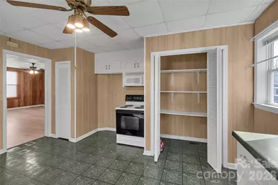 215 King Street S, Gastonia, NC 28086 - Photo 10