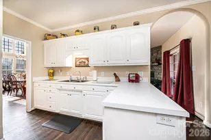 3992 Brickfield St, Hickory, NC 28602 - Photo 14