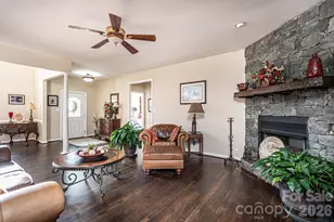 3992 Brickfield St, Hickory, NC 28602 - Photo 10