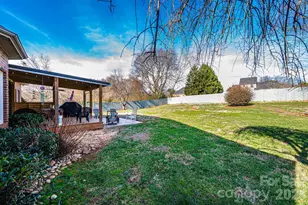 3992 Brickfield St, Hickory, NC 28602 - Photo 4