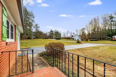 3226 Charlyne Drive, Hendersonville, NC 28792 - Photo 4