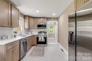 3226 Charlyne Dr, Hendersonville, NC 28792 - Photo 26