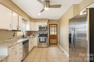 3226 Charlyne Dr, Hendersonville, NC 28792 - Photo 16