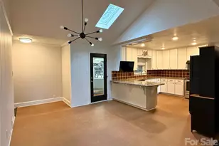 2333 Lakeview Cir, Matthews, NC 28105 - Photo 18