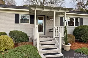 2333 Lakeview Cir, Matthews, NC 28105 - Photo 2