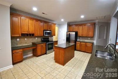 910 Springwood Drive, Waxhaw, NC 28173 - Photo 14