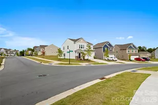 15224 Lake Ridge Rd, Charlotte, NC 28278 - Photo 2