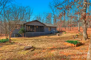 465 Mountain Laurel Dr, Columbus, NC 28722 - Photo 18