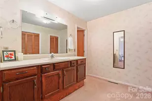 465 Mountain Laurel Dr, Columbus, NC 28722 - Photo 10