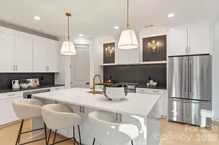 706 September Ln, Charlotte, NC 28208 - Photo 6