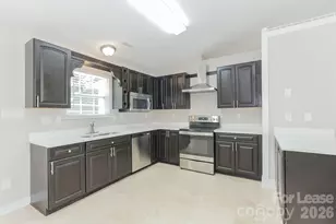 5955 Scots Bluff Dr, Charlotte, NC 28227 - Photo 6