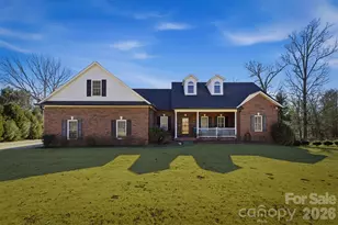 106 River Hills Way, Morganton, NC 28655 - Photo 1
