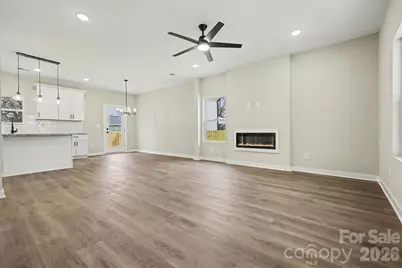 402 N Myrtle Street, Gastonia, NC 28052 - Photo 4